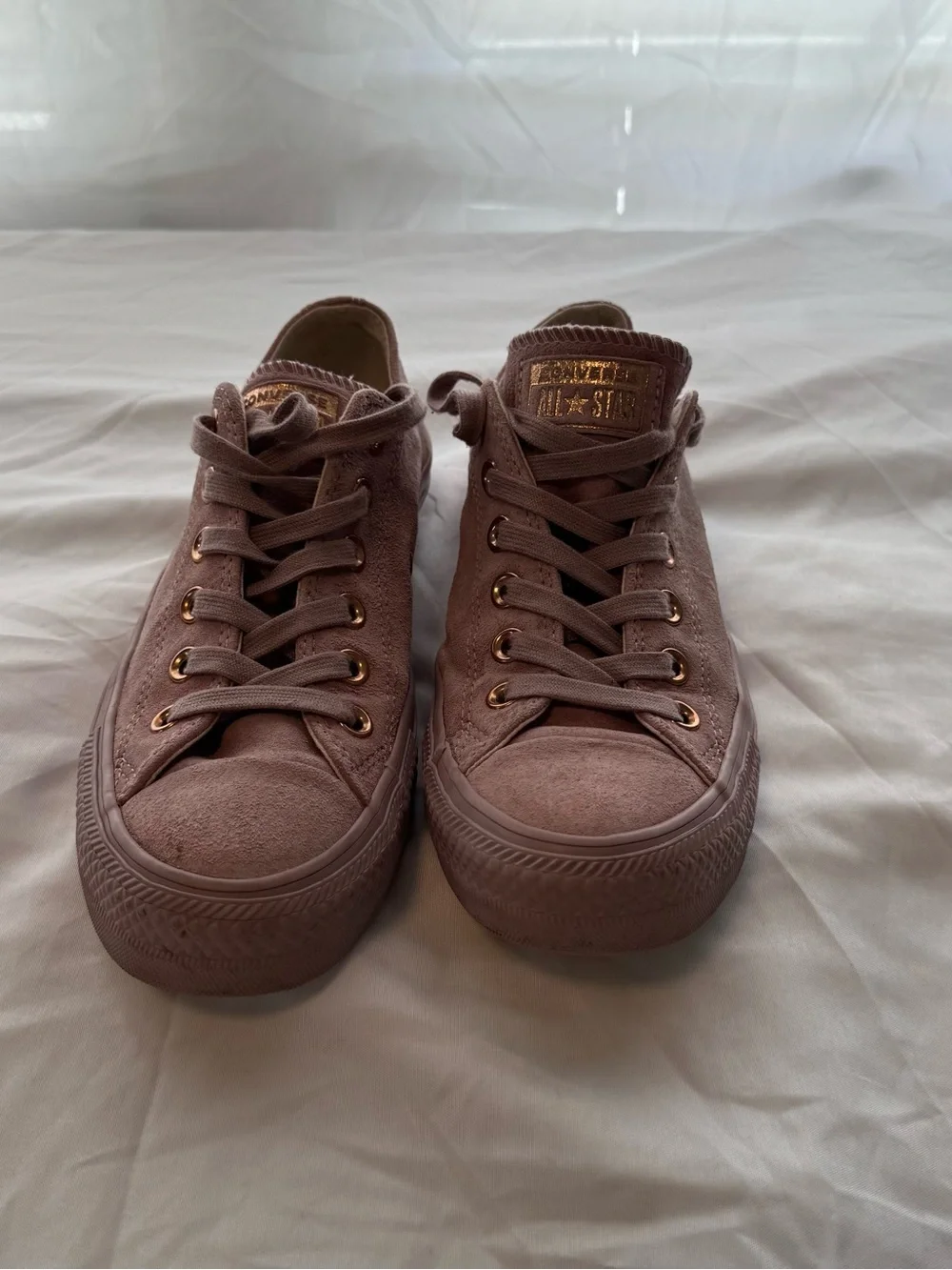 Converse Pink Suede Low-Top Sneakers with Gold Eyelets - Picture 2 of 8